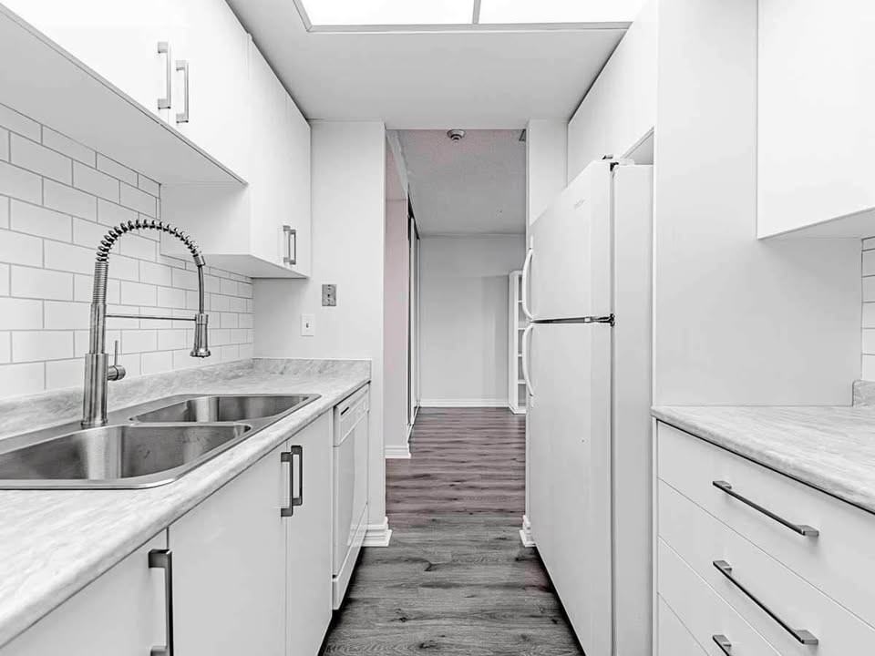 7 Bishop Avenue #801 - Photo 6 of 12