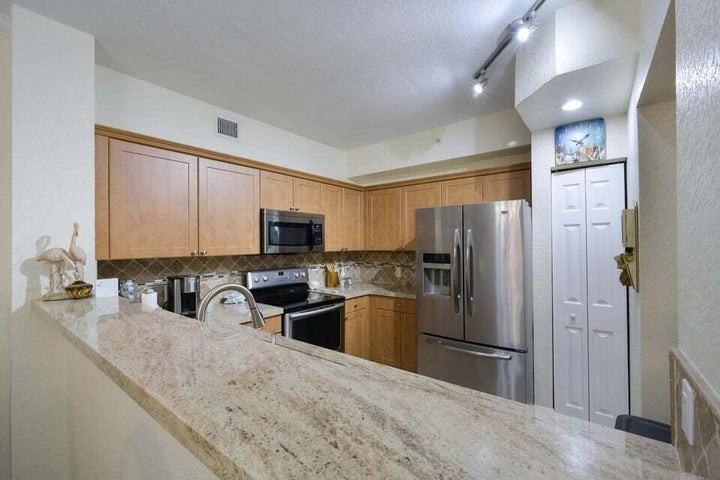 1805 North Flagler Drive #107 - Photo 4 of 7