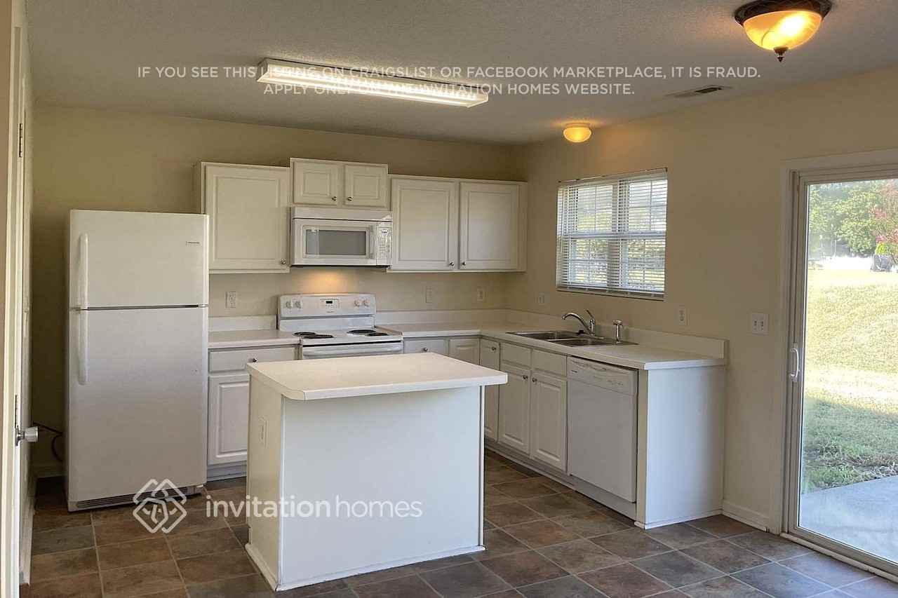 3005 Tuckland Dr - Photo 4 of 11