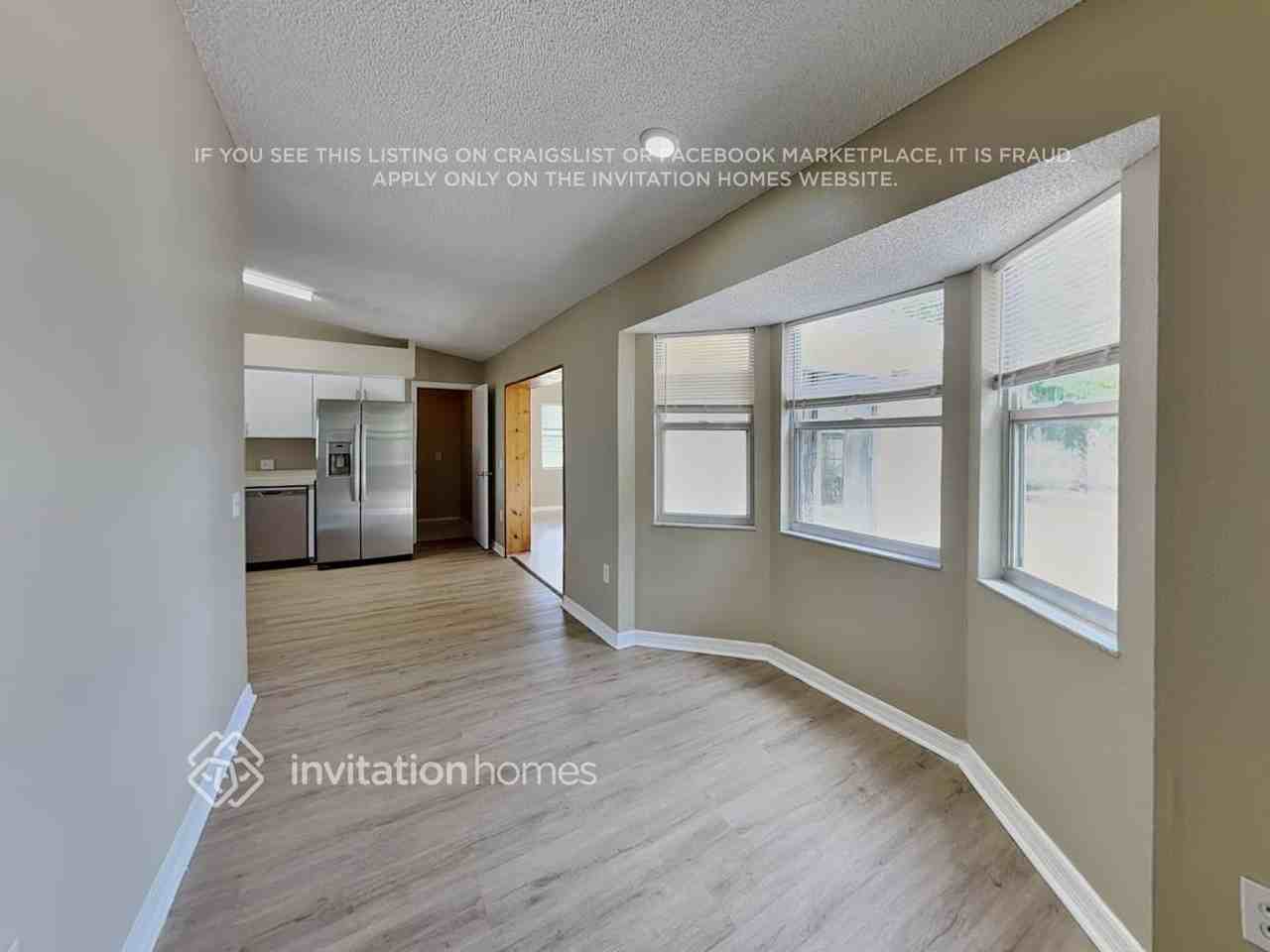 3834 S Chamberlain Blvd - Photo 7 of 19