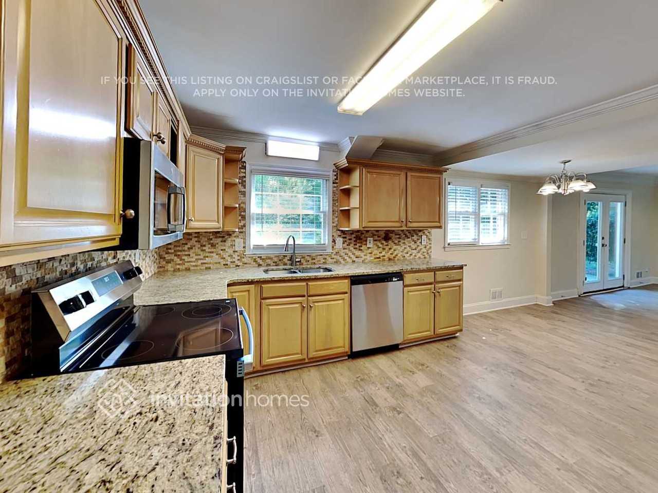 3820 Cline Dr Se - Photo 7 of 21