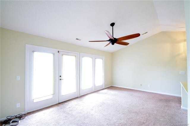 6164 Meadow Rose Ln - Photo 3 of 10