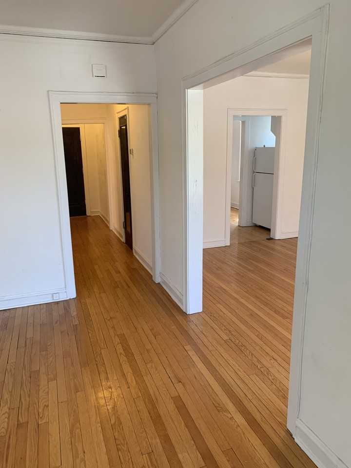 N Greenview Ave & W Montrose Ave - Photo 7 of 13