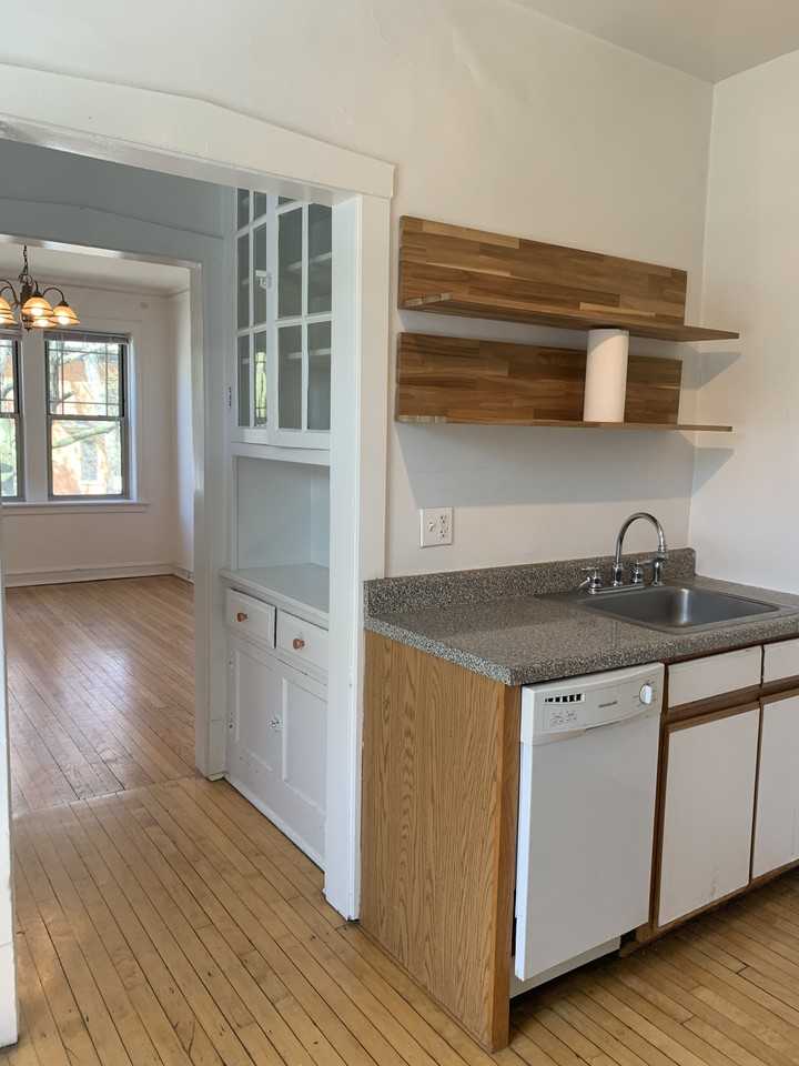 N Greenview Ave & W Montrose Ave - Photo 5 of 13