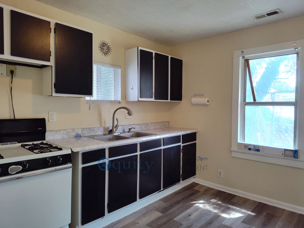 2846 Sw #2848 - Photo 5 of 13