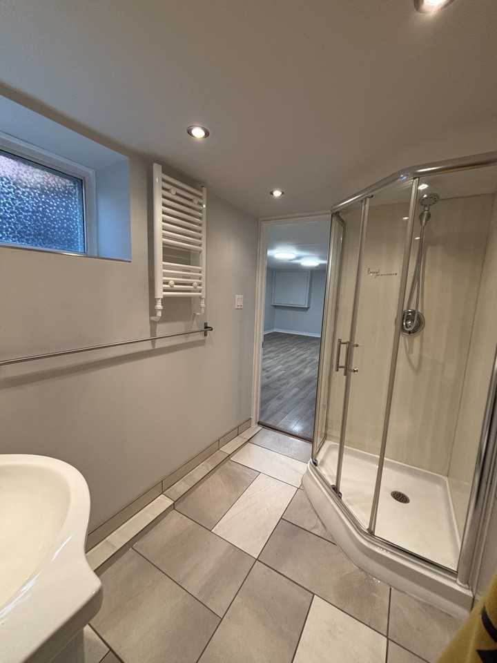 137 Catharine Street North #103 - Photo 7 of 18