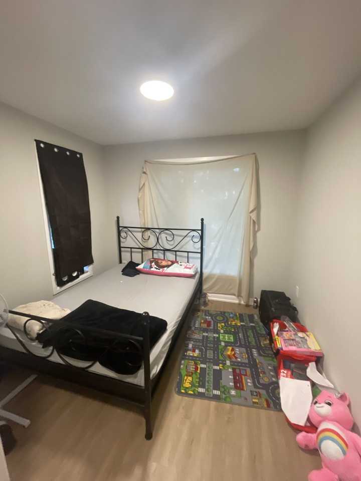 708 Woolwich Street #304 - Photo 4 of 8