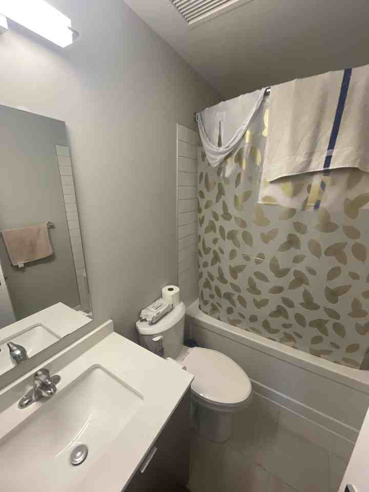 708 Woolwich Street #304 - Photo 6 of 8