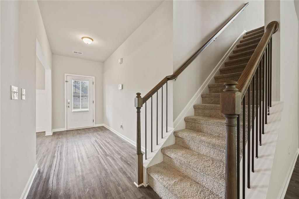 139 Hunts Mill Cir - Photo 3 of 34