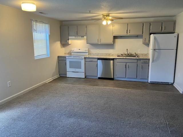 315 Elmwood Dr - Photo 2 of 15