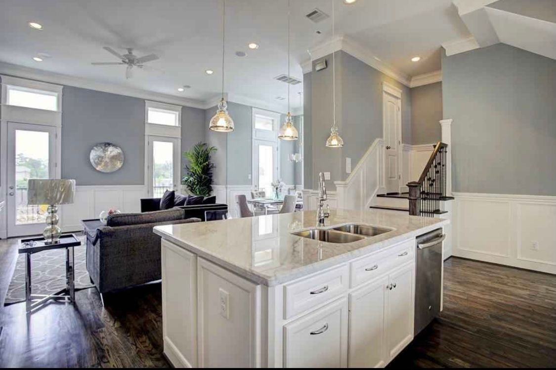 2115 Bidwell Dr - Photo 4 of 18