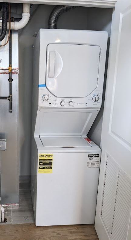 W Montrose Ave & N Seeley Ave - Photo 6 of 13