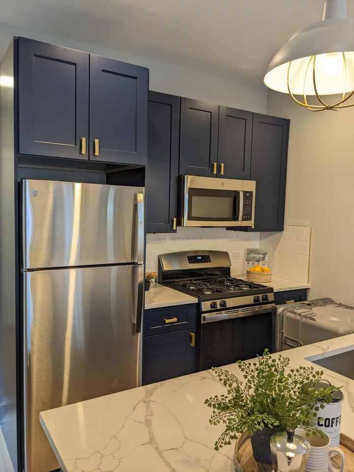 W Montrose Ave & N Seeley Ave - Photo 2 of 13