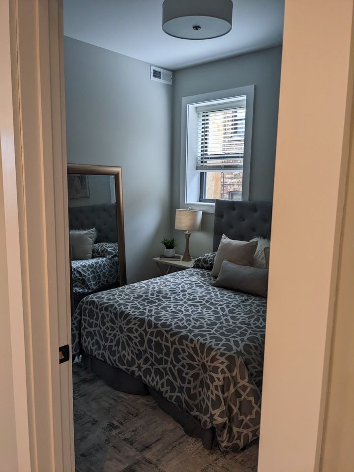 W Montrose Ave & N Seeley Ave - Photo 7 of 13