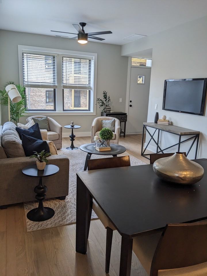 W Montrose Ave & N Seeley Ave - Photo 3 of 13