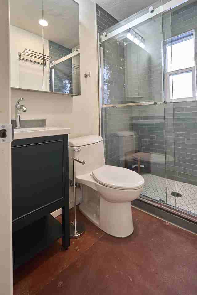 2542 E Seneca St - Photo 3 of 14