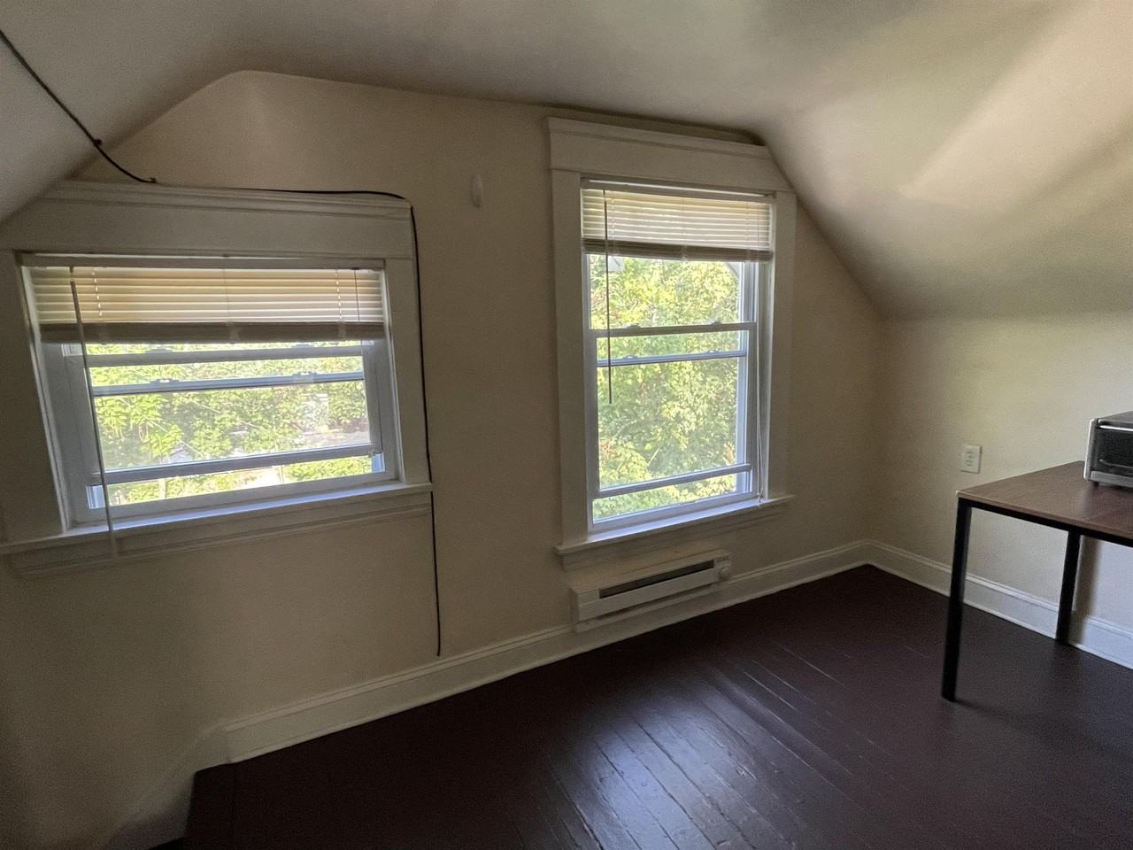 2249 Bellfield Ave - Photo 6 of 9