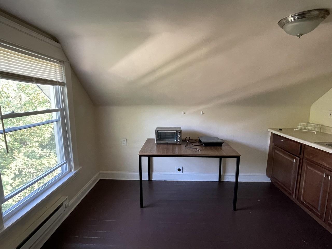 2249 Bellfield Ave - Photo 7 of 9