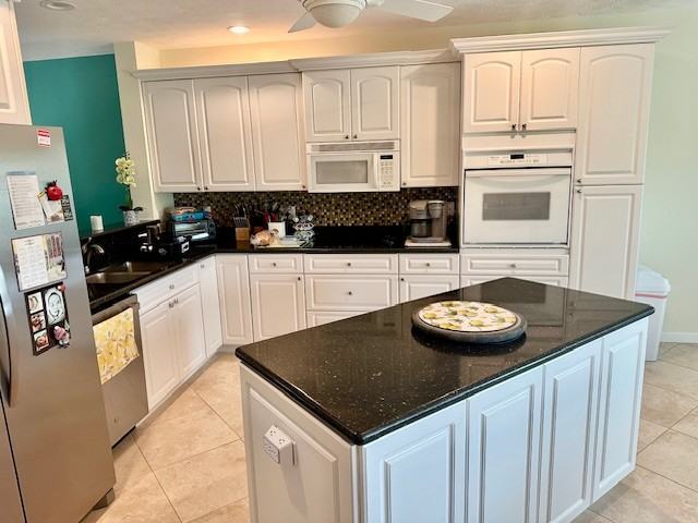 2183 Southeast Wild Meadow Circle - Photo 4 of 26