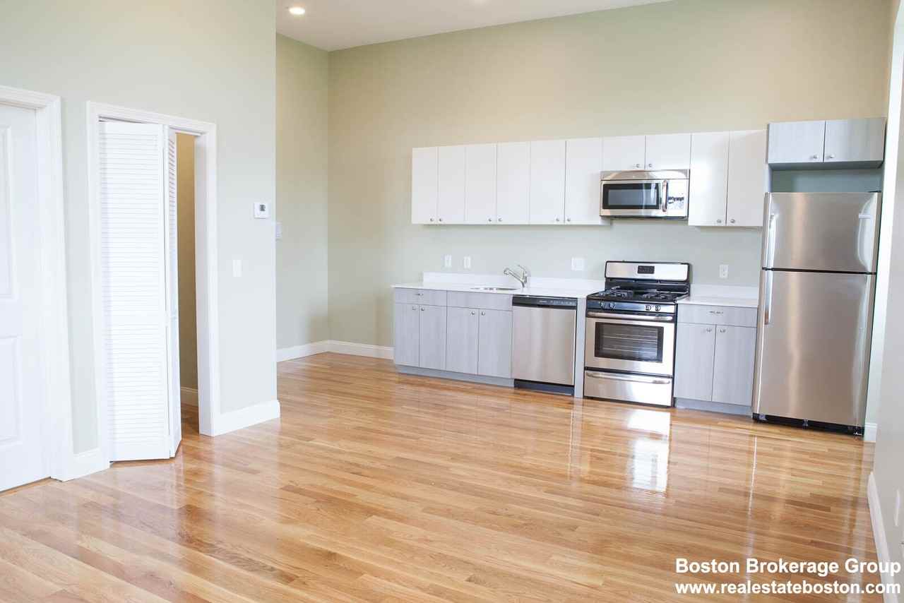 409 Dudley St. - Photo 7 of 49