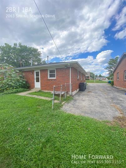 2063 Spring Station Dr - Photo 6 of 15