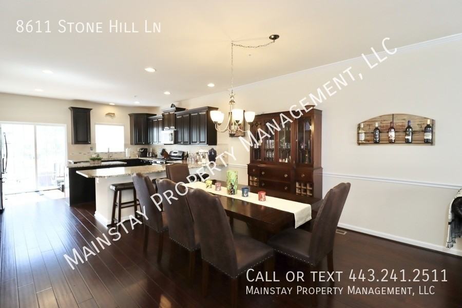 8611 Stone Hill Ln - Photo 6 of 43