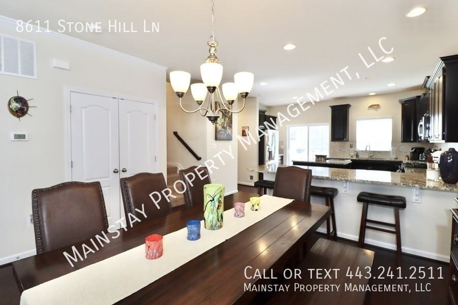 8611 Stone Hill Ln - Photo 7 of 43