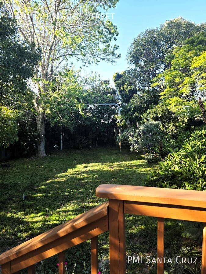 1301 Rodriguez St - Photo 4 of 31