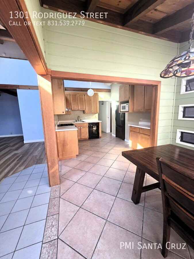 1301 Rodriguez St - Photo 6 of 31