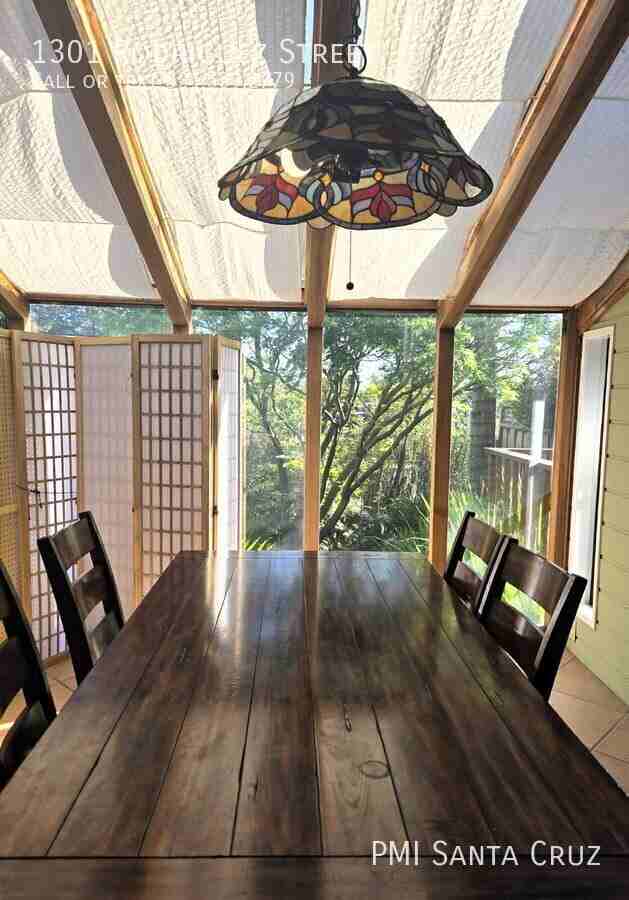 1301 Rodriguez St - Photo 7 of 31