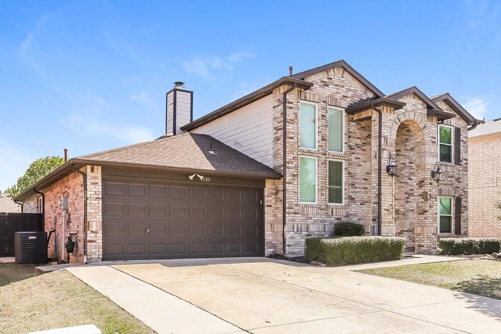 1110 Hampton Dr - Photo 4 of 20