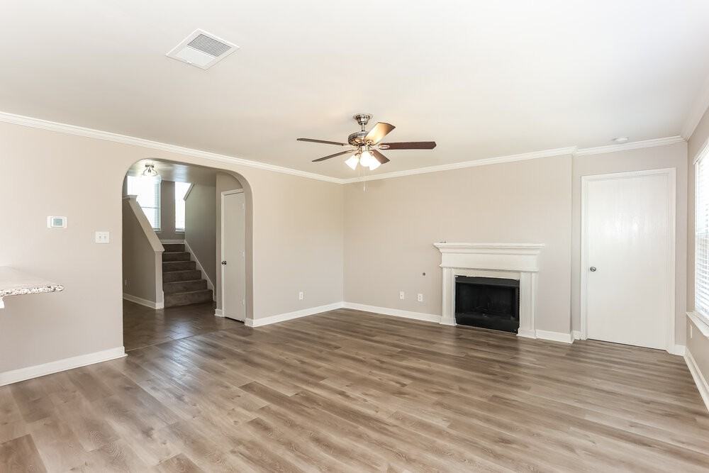 1110 Hampton Dr - Photo 6 of 20