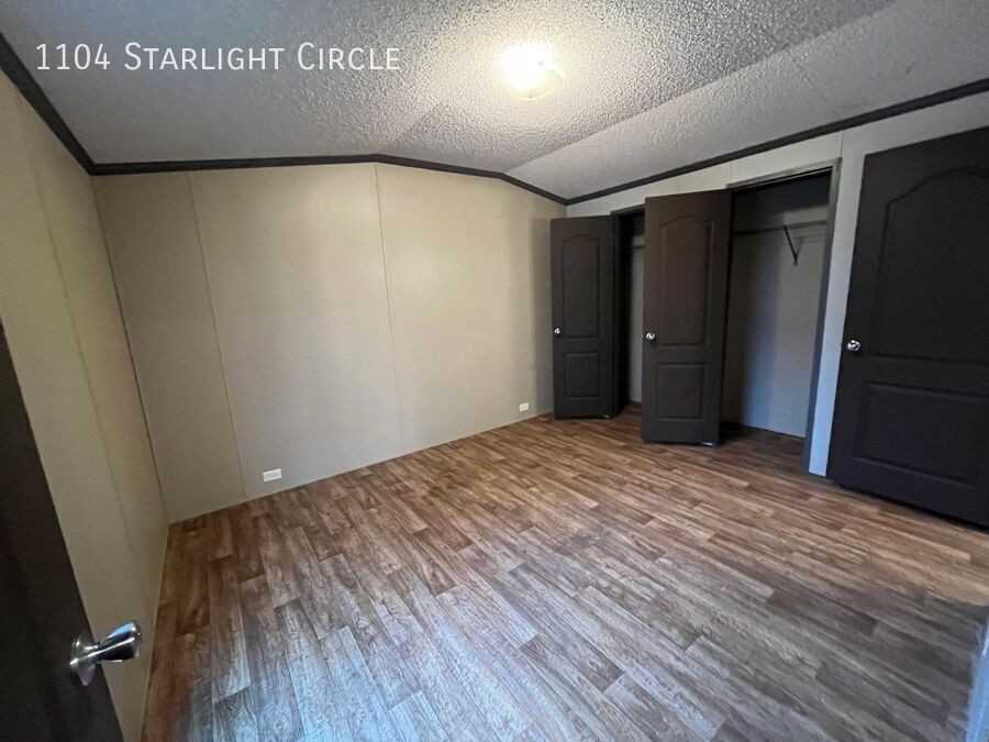 1104 Nw Starlight Cir - Photo 4 of 7