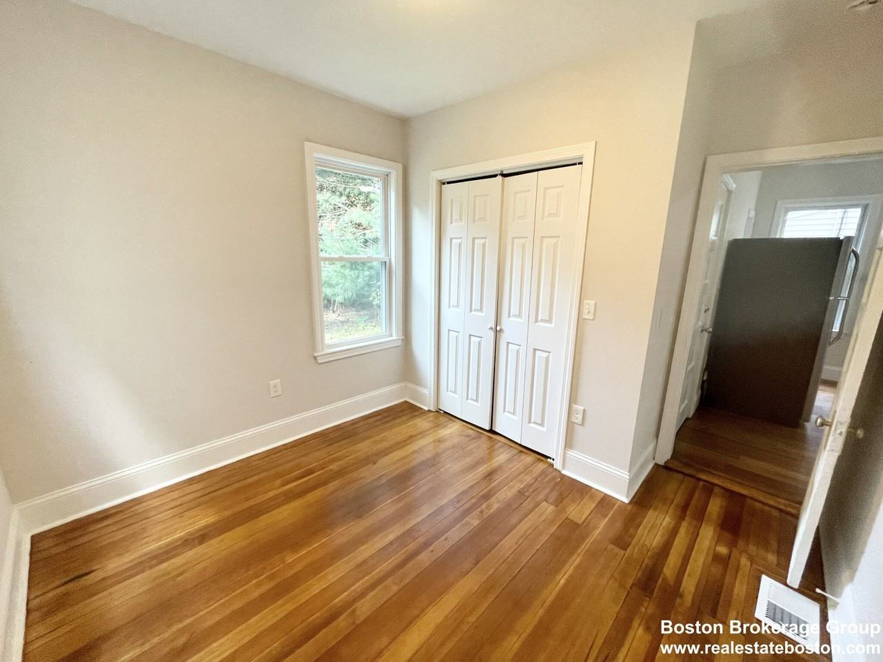 26 Taft St #1 - Photo 3 of 8