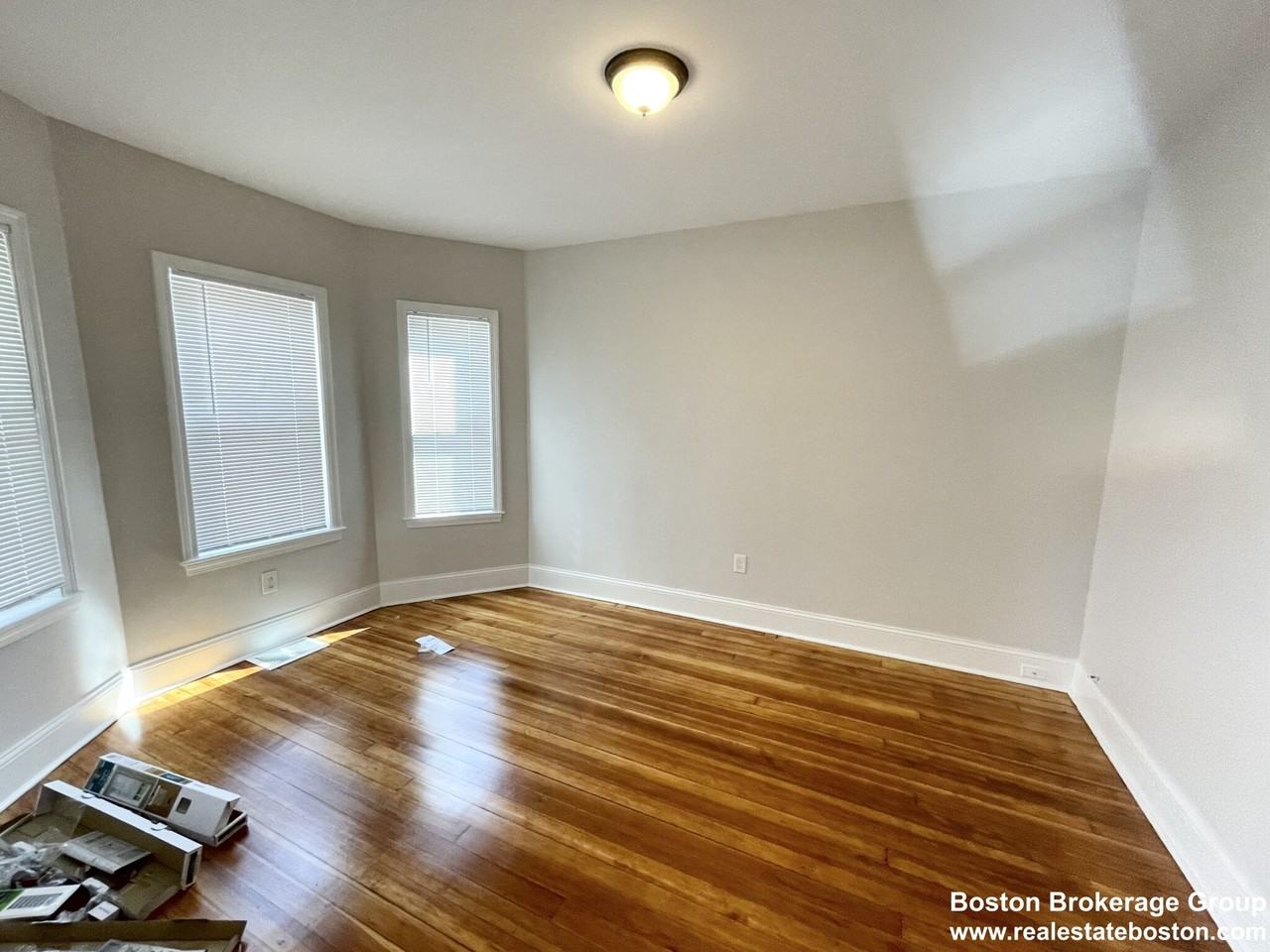 26 Taft St #1 - Photo 5 of 8