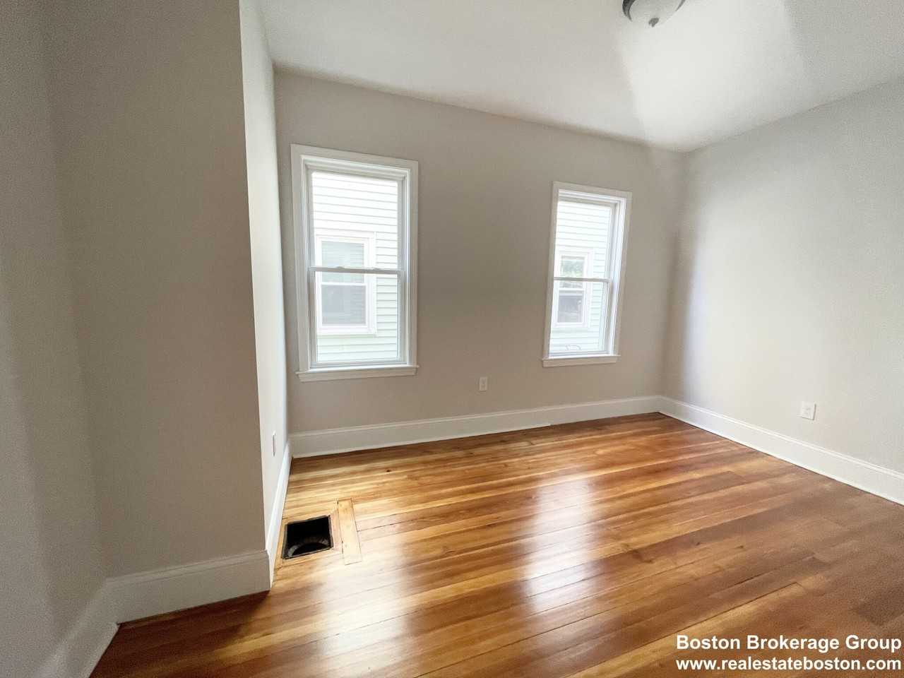 26 Taft St #1 - Photo 6 of 8