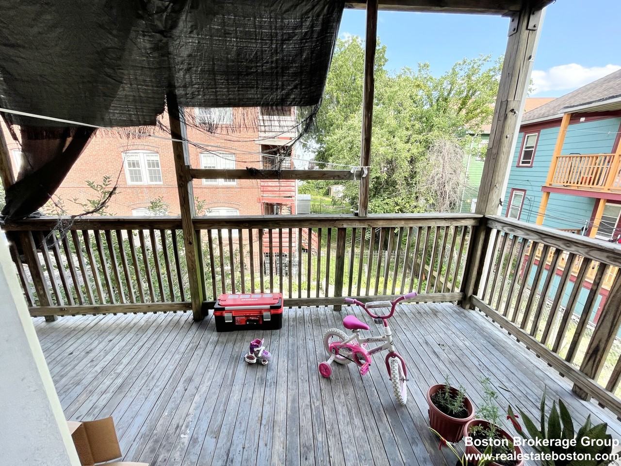 22 Humphreys St #2 - Photo 6 of 7