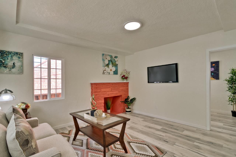 21214 Montgomery Ave - Photo 4 of 17