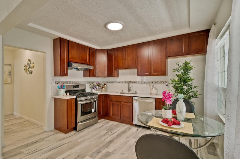 21214 Montgomery Ave - Photo 6 of 17