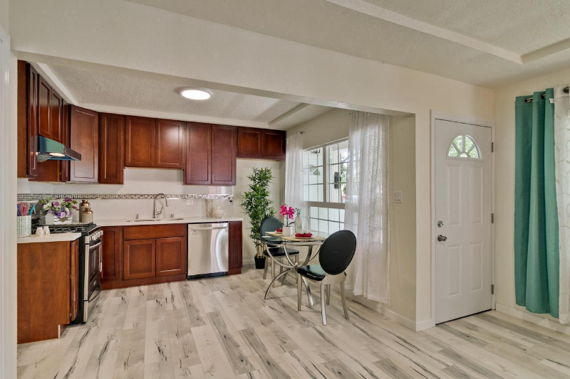 21214 Montgomery Ave - Photo 7 of 17