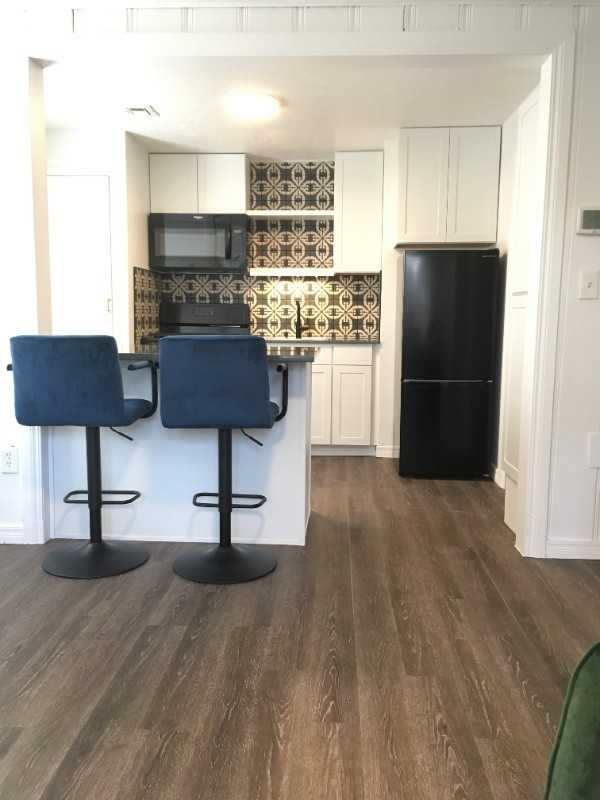 1328 Nw 20th St - Photo 2 of 15