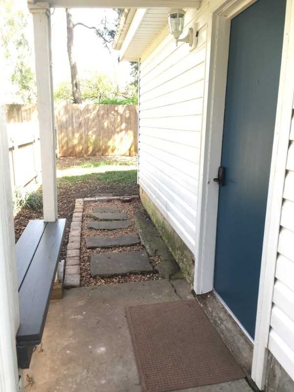 1328 Nw 20th St - Photo 5 of 15