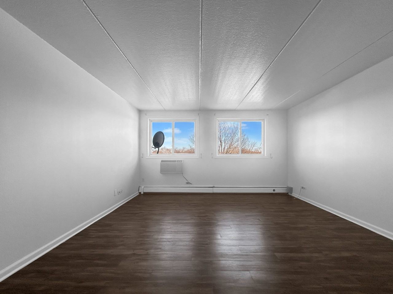 5011 Valley Ln #401 - Photo 3 of 16