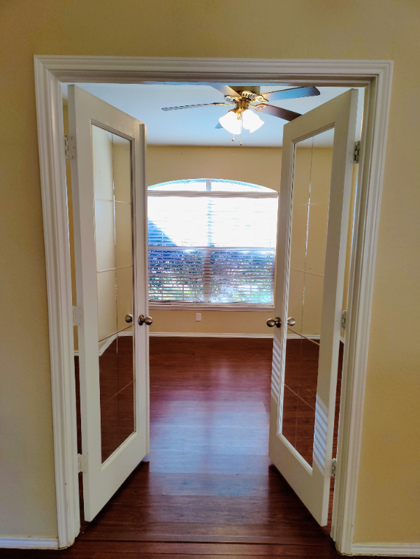 823 Sugar Brook Dr - Photo 3 of 9