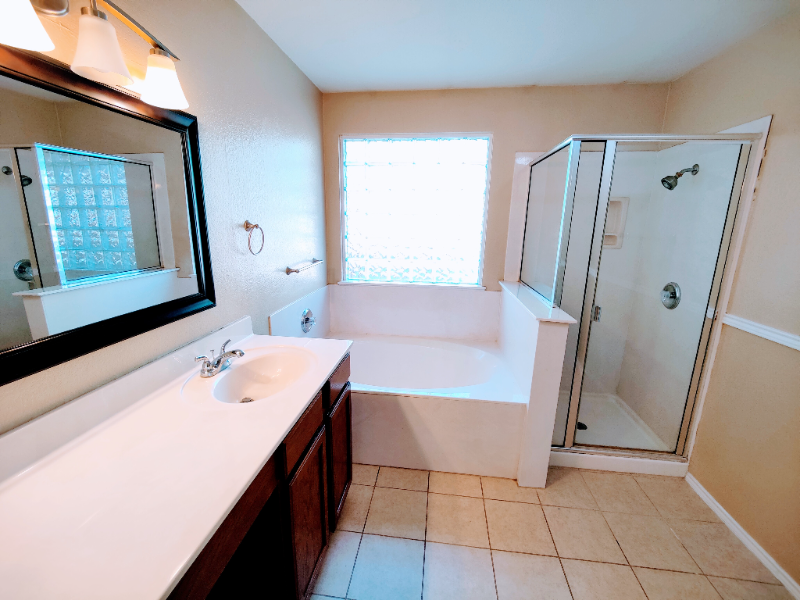 823 Sugar Brook Dr - Photo 5 of 9