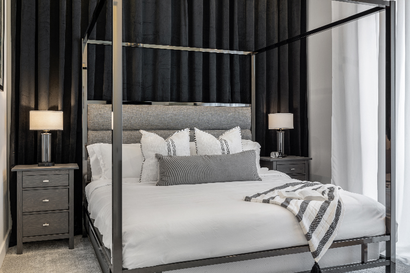 639 W 16th St - Photo 4 of 25