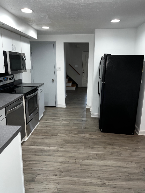 527 Flynn Ave - Photo 6 of 17