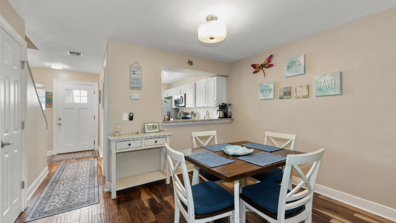 6132 Lake Front Dr - Photo 6 of 23