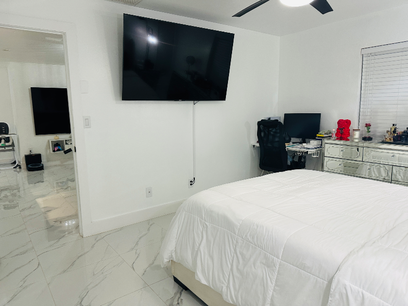 10738 Lemontree Ct - Photo 7 of 26