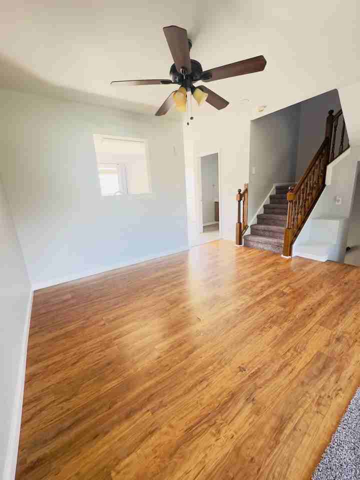 50 Versailles Ct - Photo 5 of 17